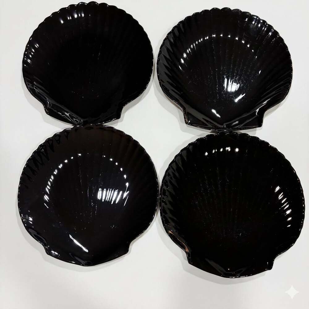 Vintage Arcoroc France Black Glass Shell Dinner Plates Set of 4 11”x11”
